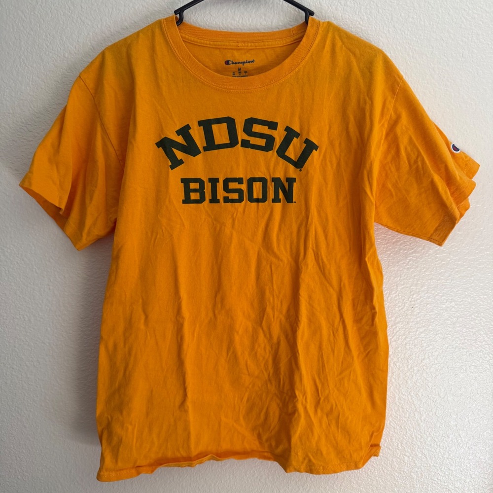 North Dakota State University NDSU Bison NCAA Champion T-Shirt Men's Size Medium